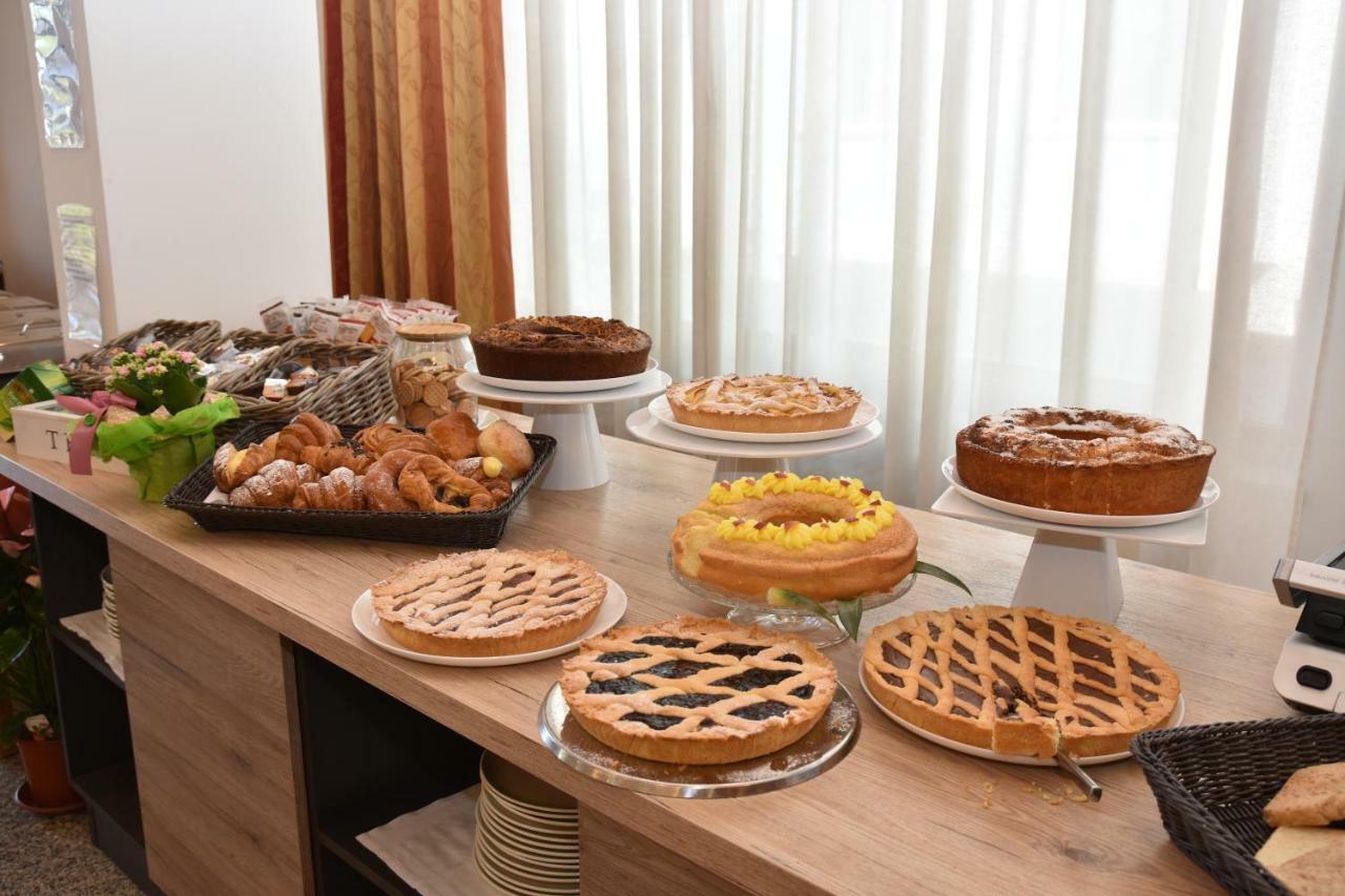 Hotel Excelsior Montesilvano Marina 외부 사진