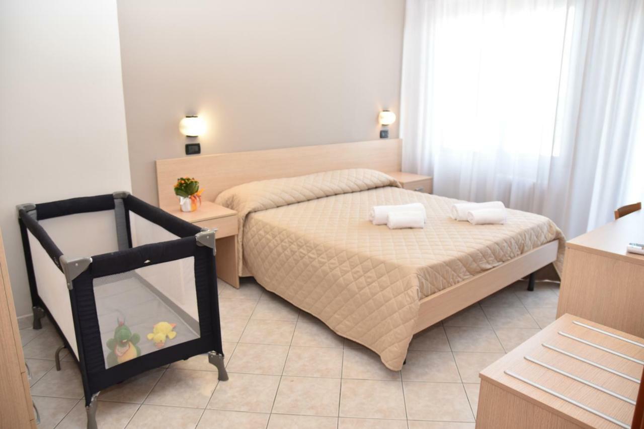 Hotel Excelsior Montesilvano Marina 외부 사진