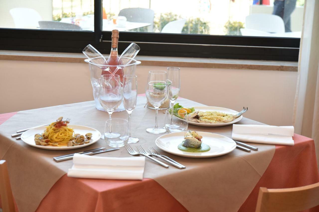 Hotel Excelsior Montesilvano Marina 외부 사진