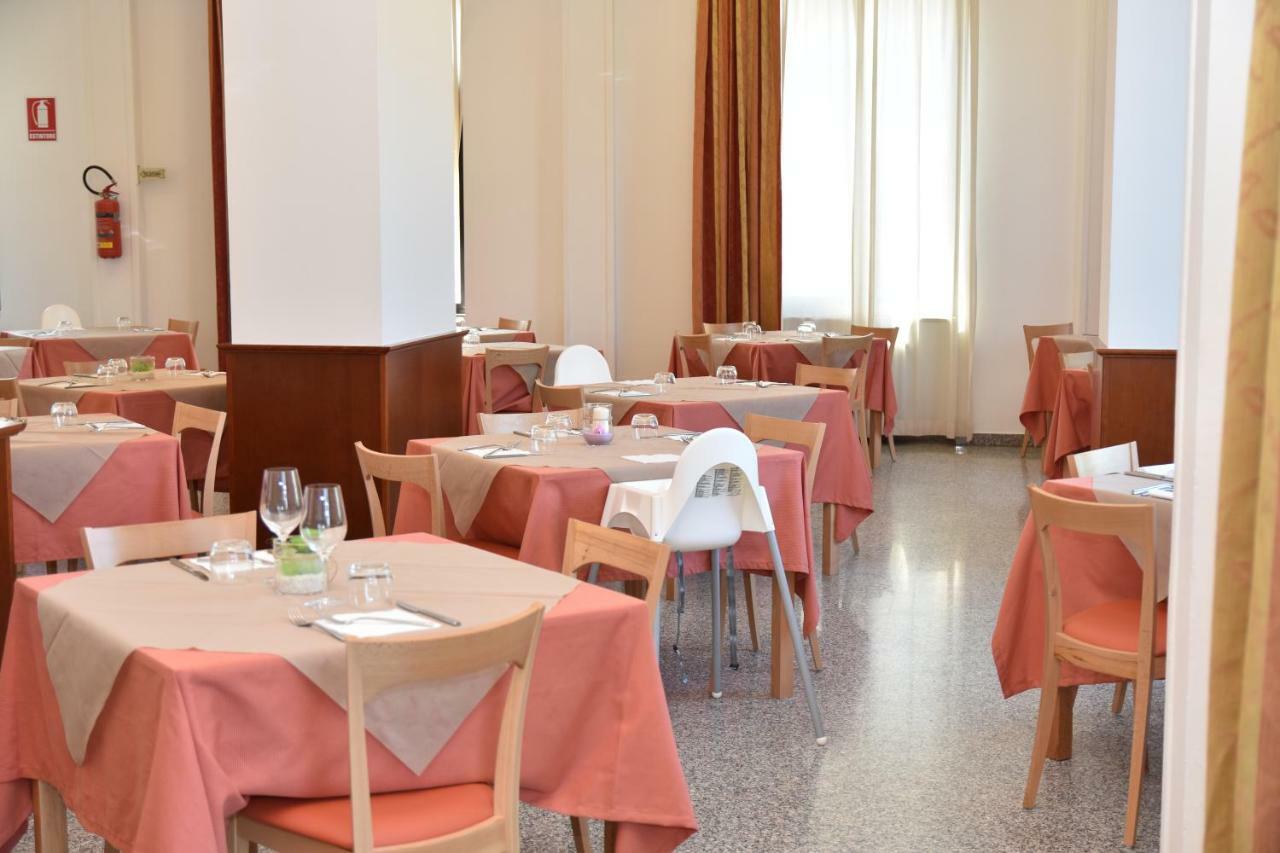 Hotel Excelsior Montesilvano Marina 외부 사진