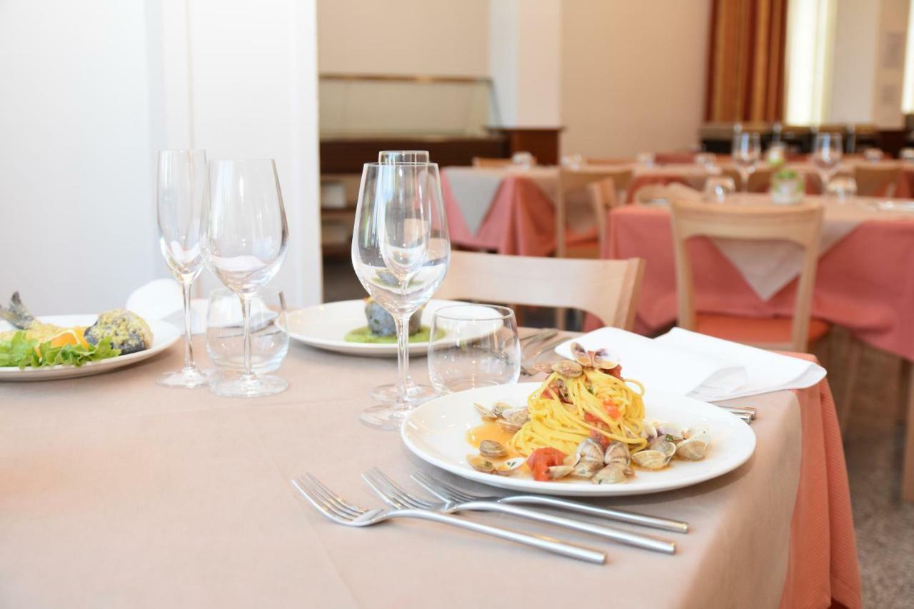Hotel Excelsior Montesilvano Marina 외부 사진