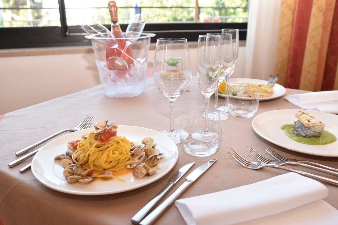 Hotel Excelsior Montesilvano Marina 외부 사진