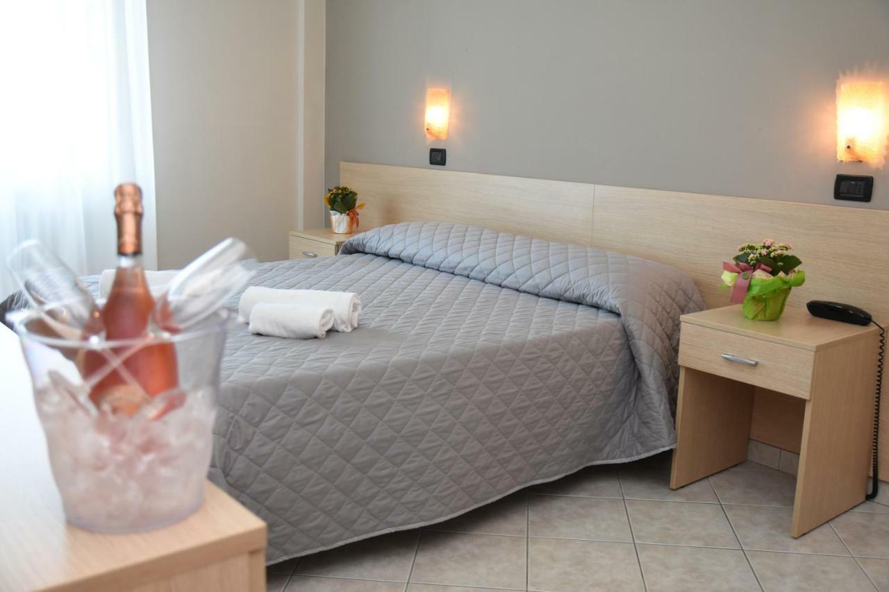 Hotel Excelsior Montesilvano Marina 외부 사진