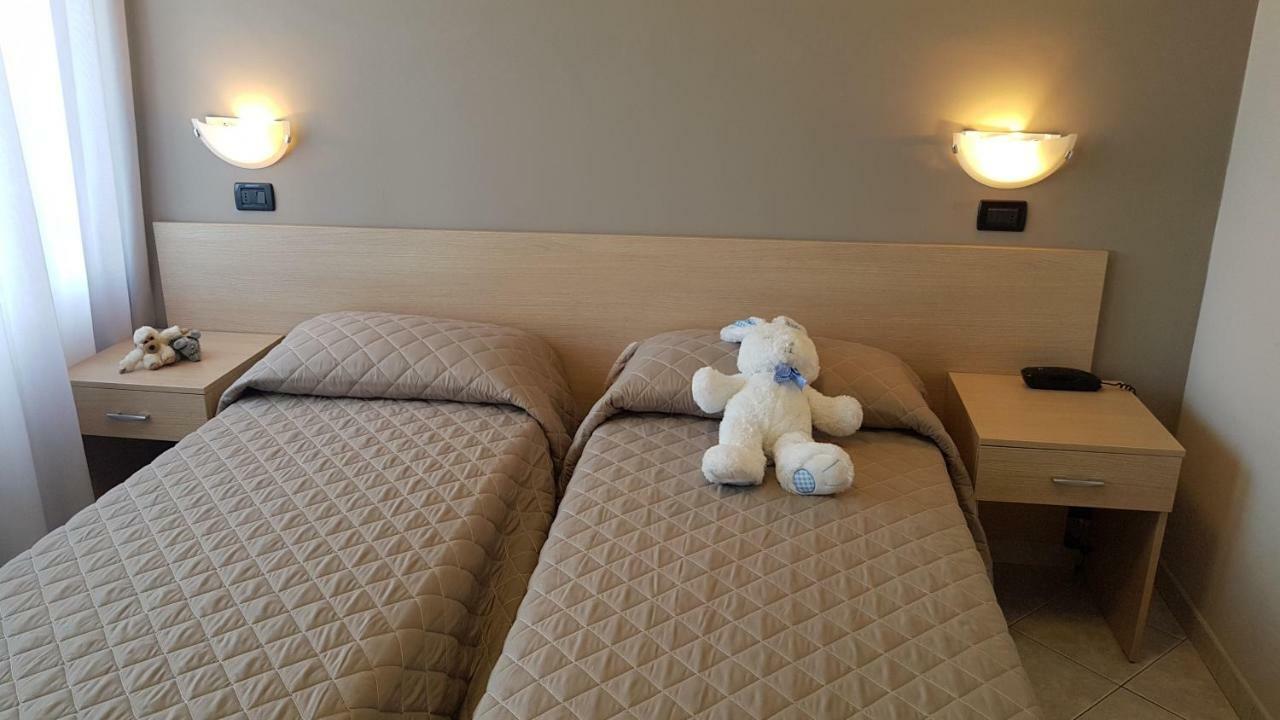 Hotel Excelsior Montesilvano Marina 외부 사진